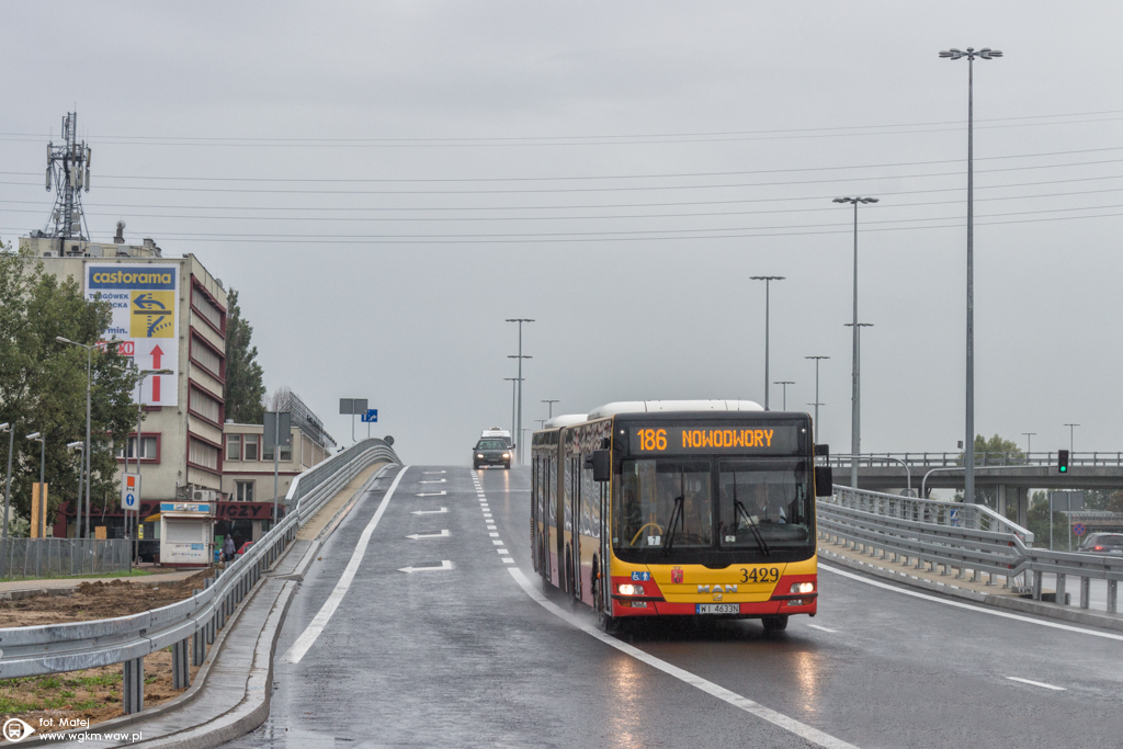 3429
Nareszcie otworzyli! 186 przez ostatnie lata strasznie cierpiaĹo. Czas, aby Nowodwory mogĹy szybko i cywilizowanie dojechaÄ na SzczÄĹliwice :)
