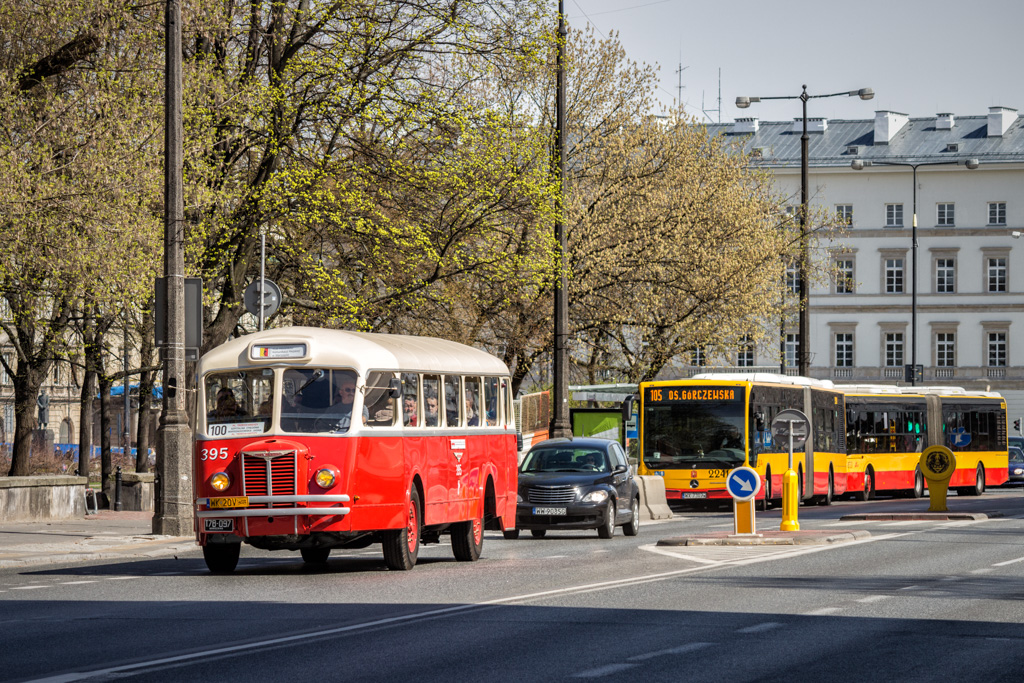 395
Słowa kluczowe: 35lecieKMKM