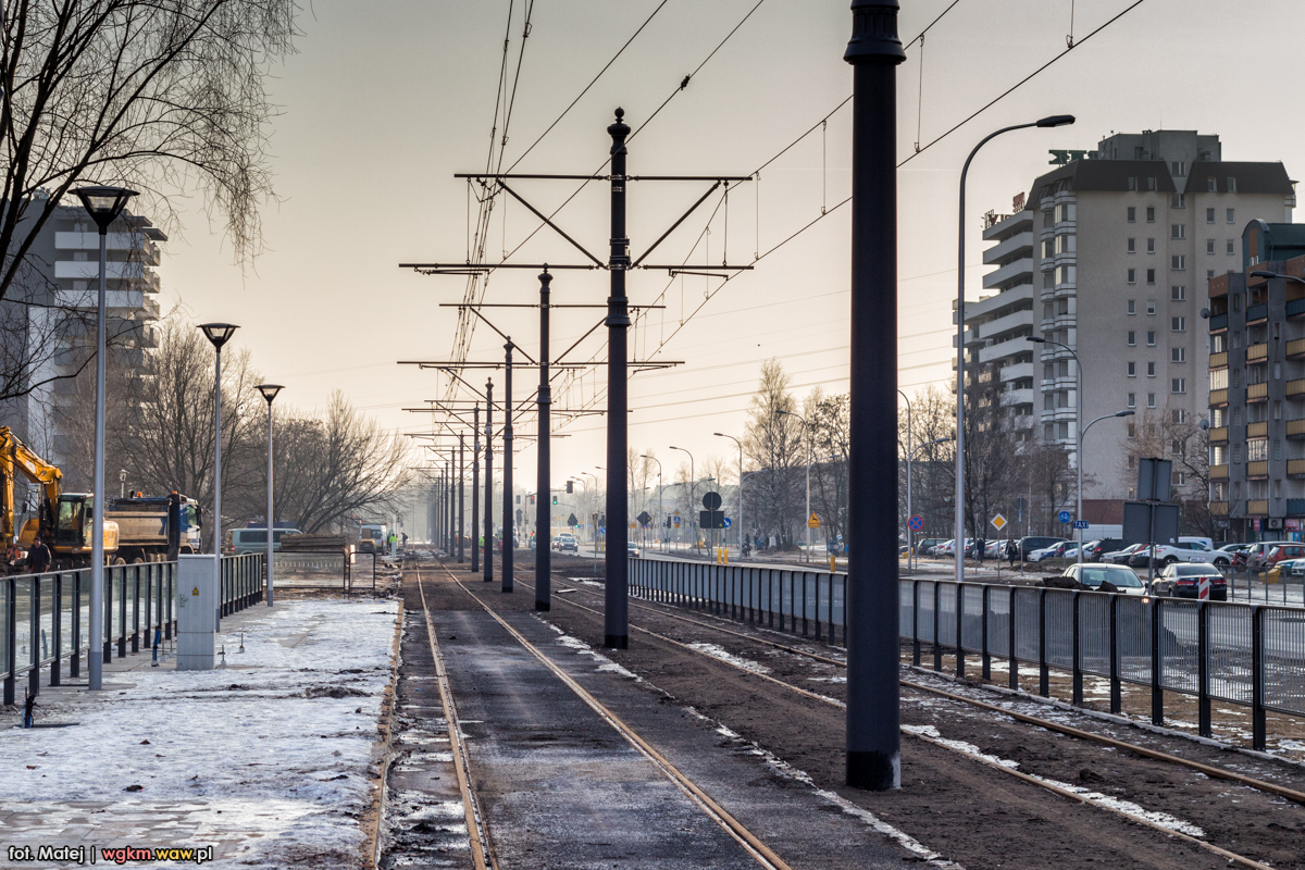 Trasa tramwajowa na Nowodwory
Tutaj rĂłwnieĹź prace na wykoĹczeniu. Na przystanku dalej - Ĺ tefanika pojawiĹy siÄ takĹźe wiaty przystankowe.
