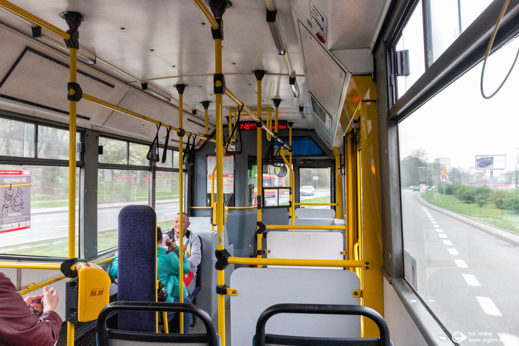 4876
ZdjÄcie w formie ciekawostki. 4876 jest jedynym zmodernizowanym gniotem, ktĂłry posiada tak samo zabudowanÄ kabinÄ jak przed modernizacjÄ. Wszystko za sprawÄ modernizacji, ktĂłra odbyĹa siÄ nie w 2006 lub w 2007 roku, a w 2005.
Słowa kluczowe: WnÄtrze