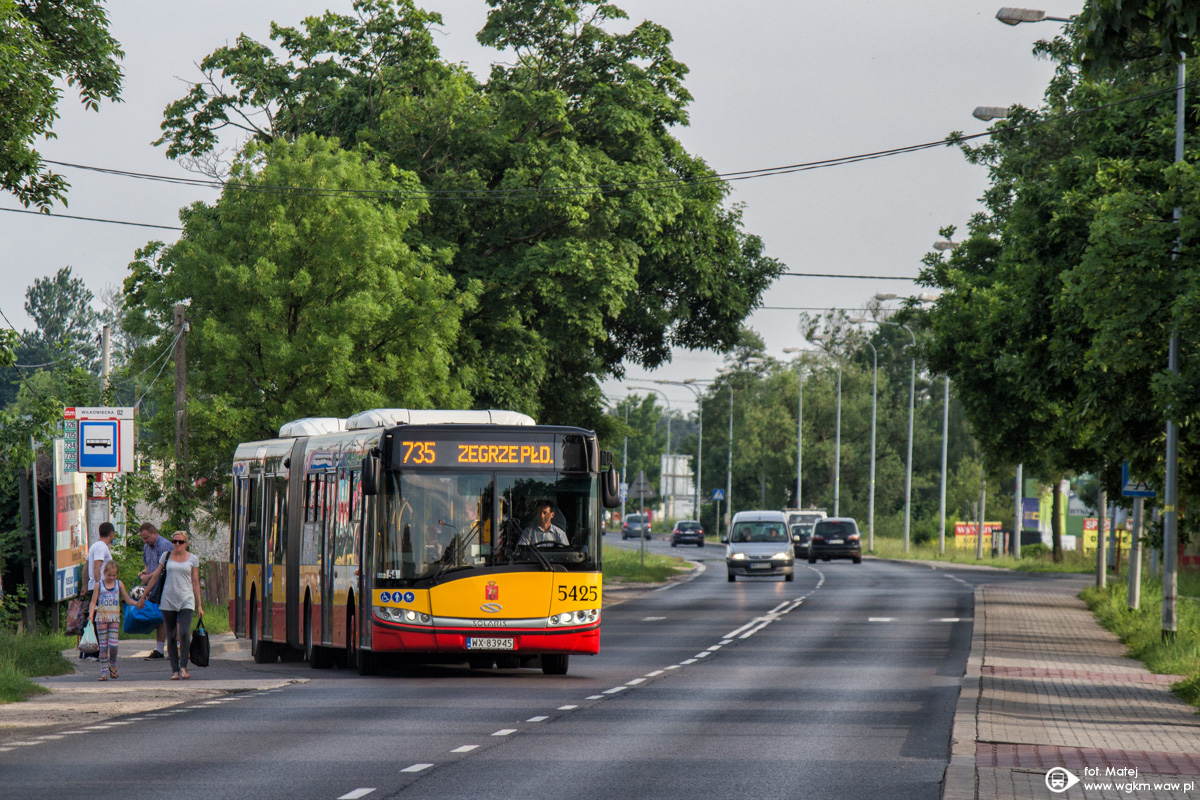 5425
Jeden z dwĂłch gĹĂłwnych szlakĂłw w drodze nad Zalew ZegrzyĹski. Cud, Ĺźe udaĹo mi siÄ zrobiÄ jakieĹ zdjÄcie, bo ruch byĹ caĹkiem spory.
Słowa kluczowe: Zasilenie
