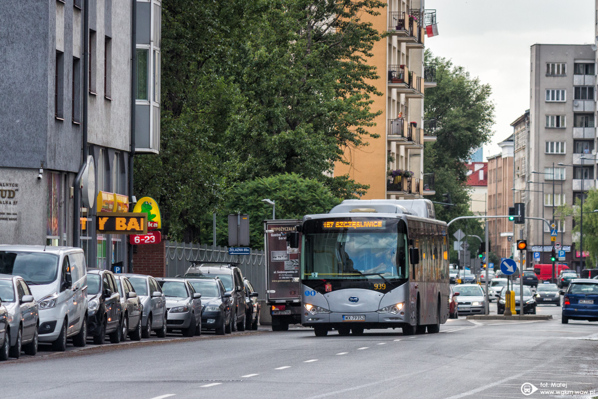 939
ChiĹski elektryk na 157.

