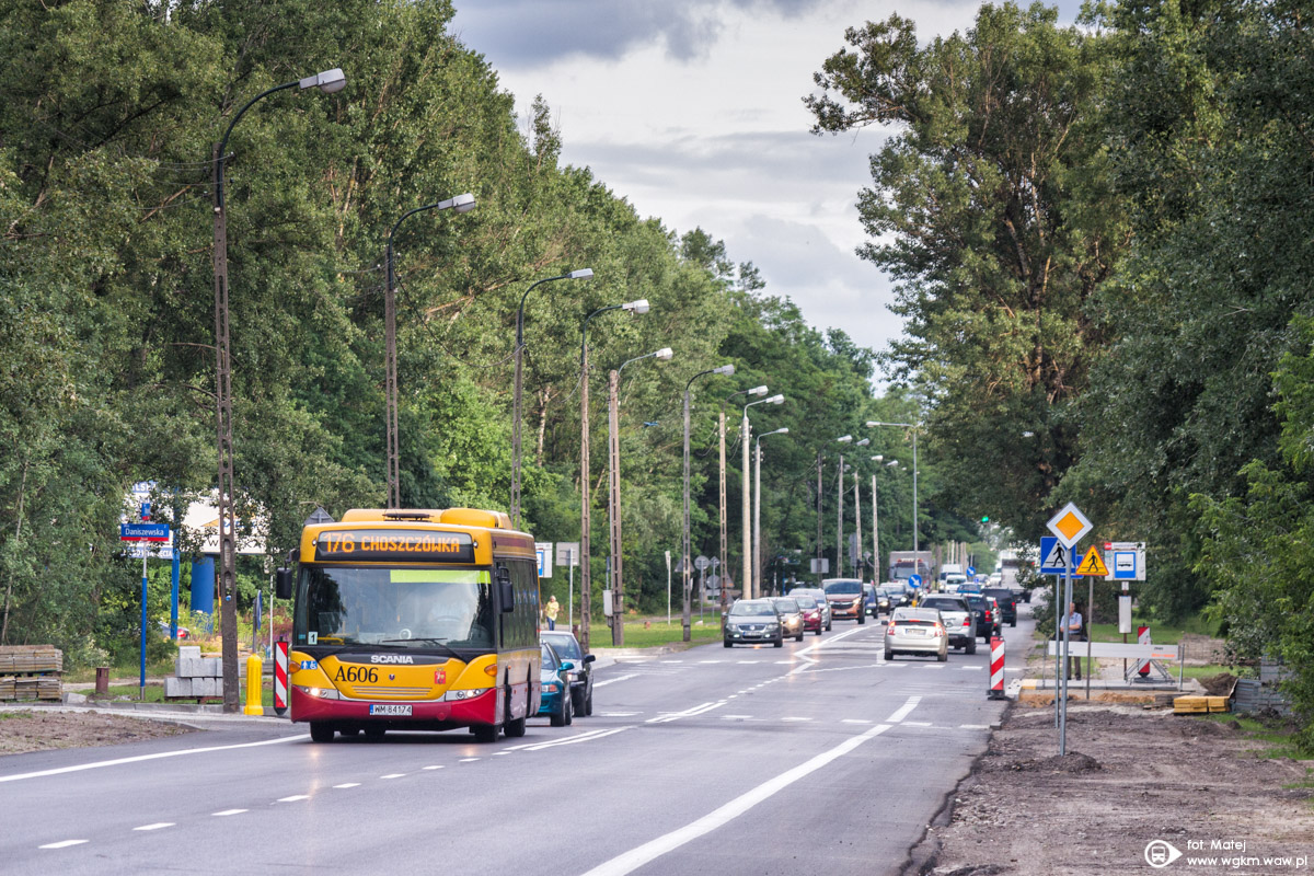 A606
NieĹşle siÄ jeĹşdzi tÄ ulicÄ po frezowaniu, ino jeszcze nieskoĹczona jest.

