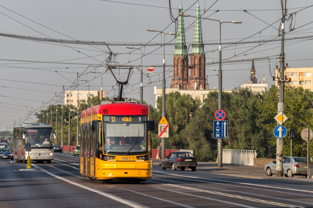 3801
Dzisiaj pisklak pojawiĹ siÄ tradycyjnie na 13 :)
