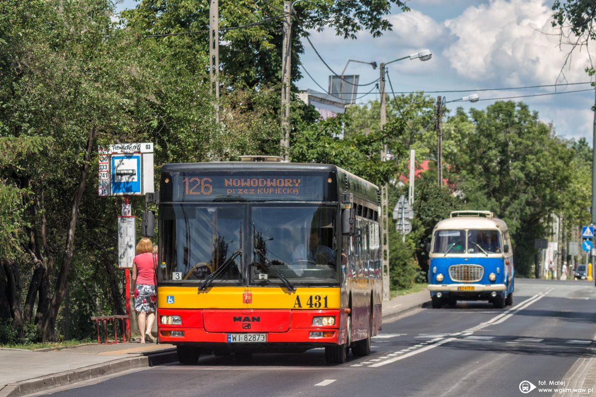 A431
To ostatnie dni Michalczewskiego w Warszawie. W tle ogĂłrek, ktĂłry kursowaĹ z okazji pikniku w Parku Henrykowskim.
Słowa kluczowe: ITSNL223