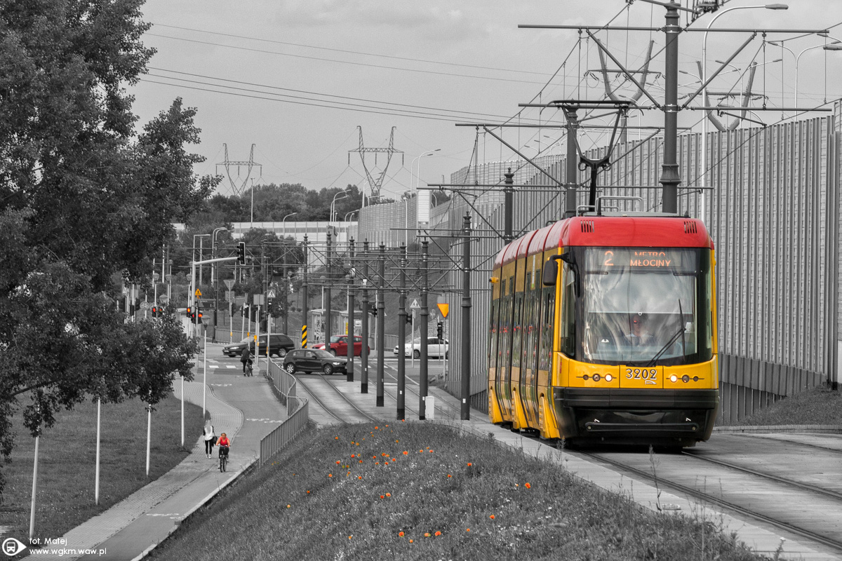 3202
ZĂłĹto czerwona Warszawa :)
