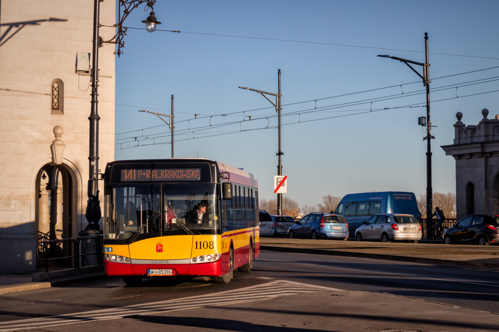 1108
Prawy post na MoĹcie Poniatowskiego byĹ dzisiaj bardzo zakorkowany, ruch szedĹ jak krew z nosa.
Słowa kluczowe: Objazd