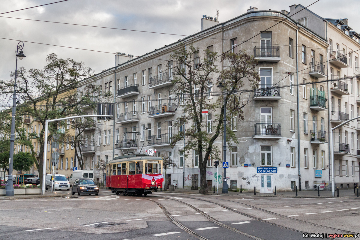 674
Linia N obsĹugiwana taborem zabytkowym zostaĹa uruchomiona z okazji ĹwiÄta NiepodlegĹoĹci.
