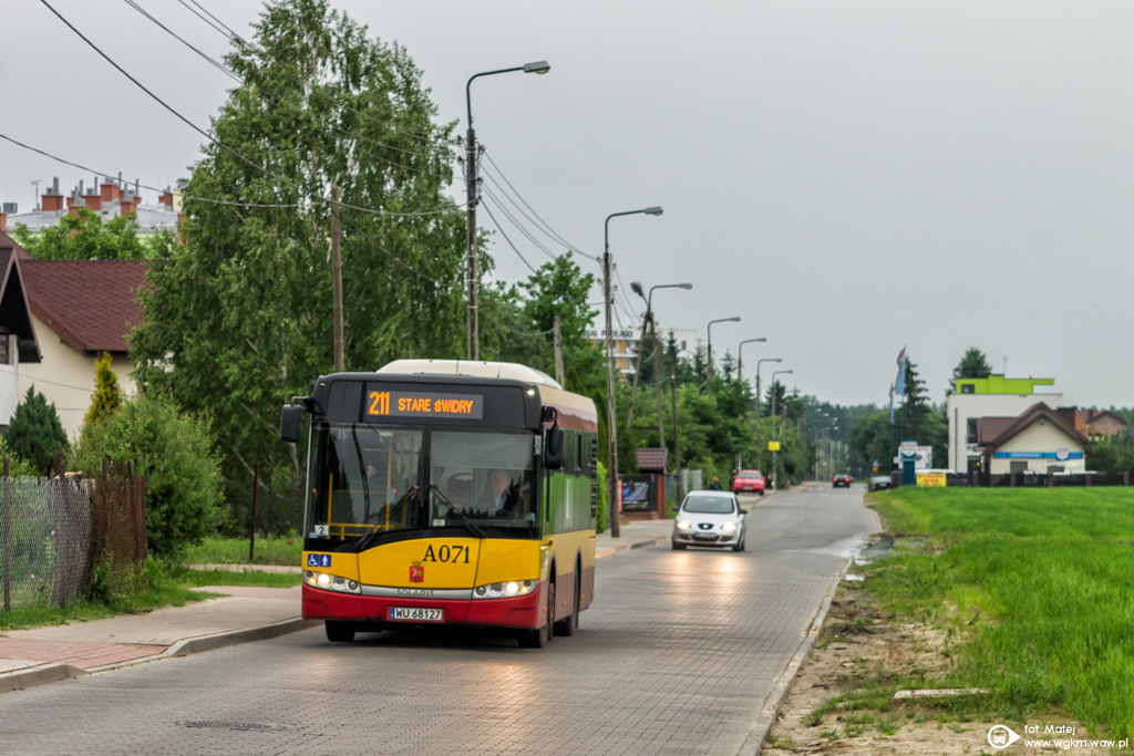 A071
Tymczasem 211 juĹź nie jeĹşdzi na Stare Ĺwidry, a na ĹťeraĹ.
Słowa kluczowe: MOBSU8,6