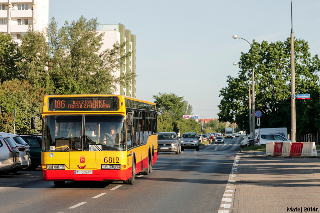 6812
To zdjÄcie przedstawia ostatni kurs Neoplana na 186. Od niedzieli zmienia siÄ trasa, w zwiÄzku z czym wymagany bÄdzie ViaToll, ktĂłrego Neoplany nie majÄ.
Słowa kluczowe: Objazd N4020