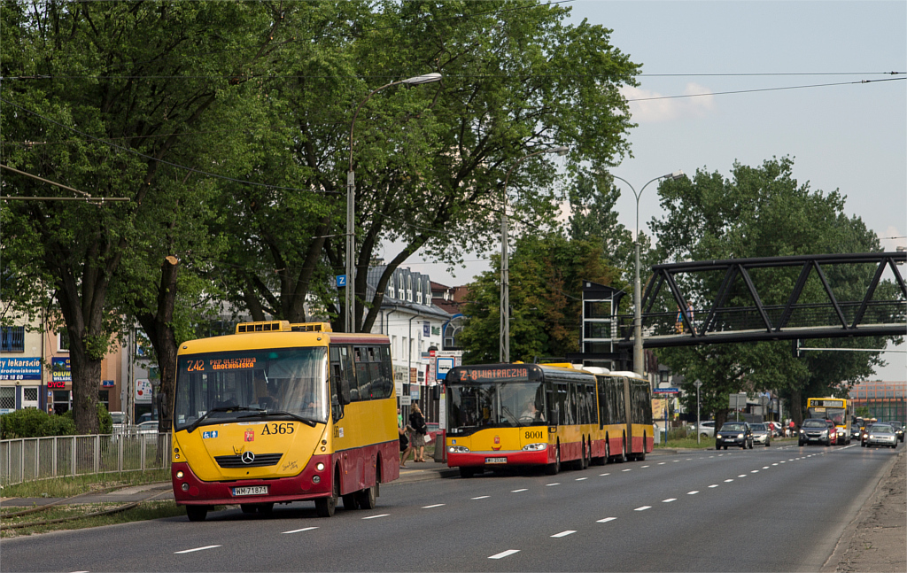 A365
W tle dziwadĹo na Z-8.
Słowa kluczowe: DziwadĹo MOBSOLINA SU15 ZaTramwaj