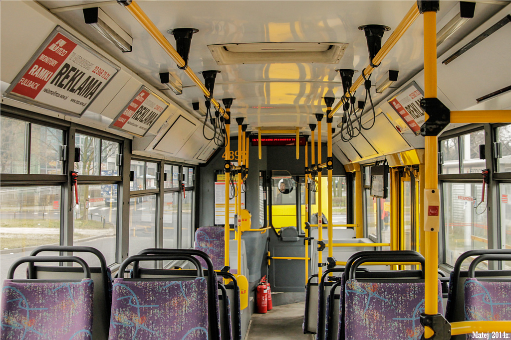 4895
WnÄtrze gniota.
Słowa kluczowe: wnÄtrze M121M