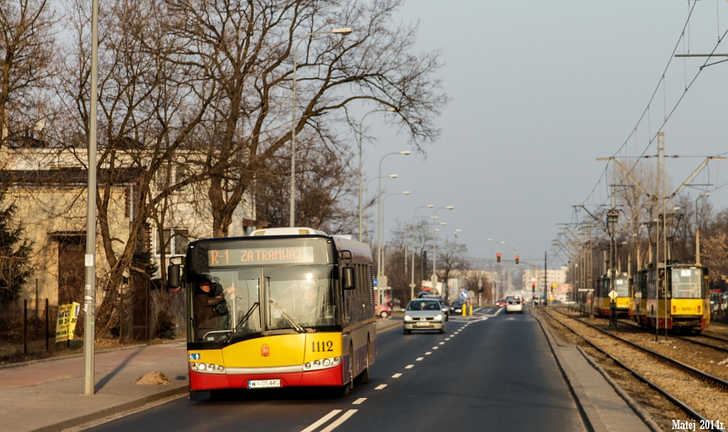 1112
Po zakoĹczeniu naprawy autobusy wciÄĹź jeĹşdziĹy. Na BrĂłdno przywÄdrowaĹ szarpak z Woronicza, ktĂłry normalnie tutaj nie goĹci :)
Słowa kluczowe: ZaTramwaj