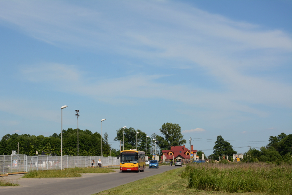 4916
Z uwagi na wczorajsze zamkniÄcie ulicy OstrĂłdzkiej, linie 132, 134 i 204 zostaĹy skierowane na objazdy, przez co mogliĹmy oglÄdaÄ autobusy na nieuĹźywanych liniowo ulicach Hemara czy Warzelniczej.
Słowa kluczowe: Objazd M121I