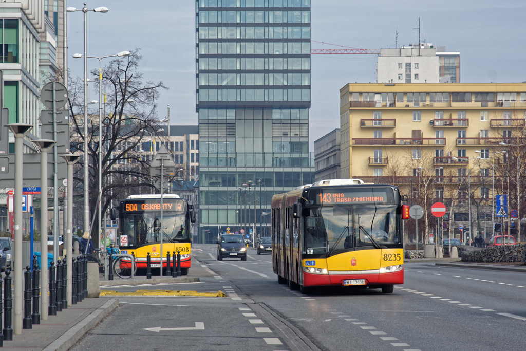 8235
Linia 143 podobnie jak 151 trafiĹa do Centrum po zamkniÄciu Mostu Ĺazienkowskiego. RĂłwnieĹź zostanie jutro wycofana z lewego brzegu WisĹy i zostanie skrĂłcona, jednak nie do Stadionu, a do pÄtli Wiatraczna. Pozdrowienia dla kierowcy.
Słowa kluczowe: Objazd