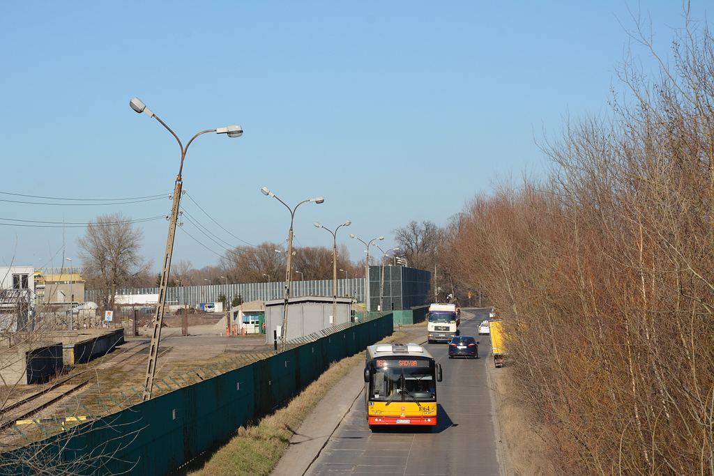1064
Solbus mija siekierkowskÄ elektrociepĹowniÄ.
