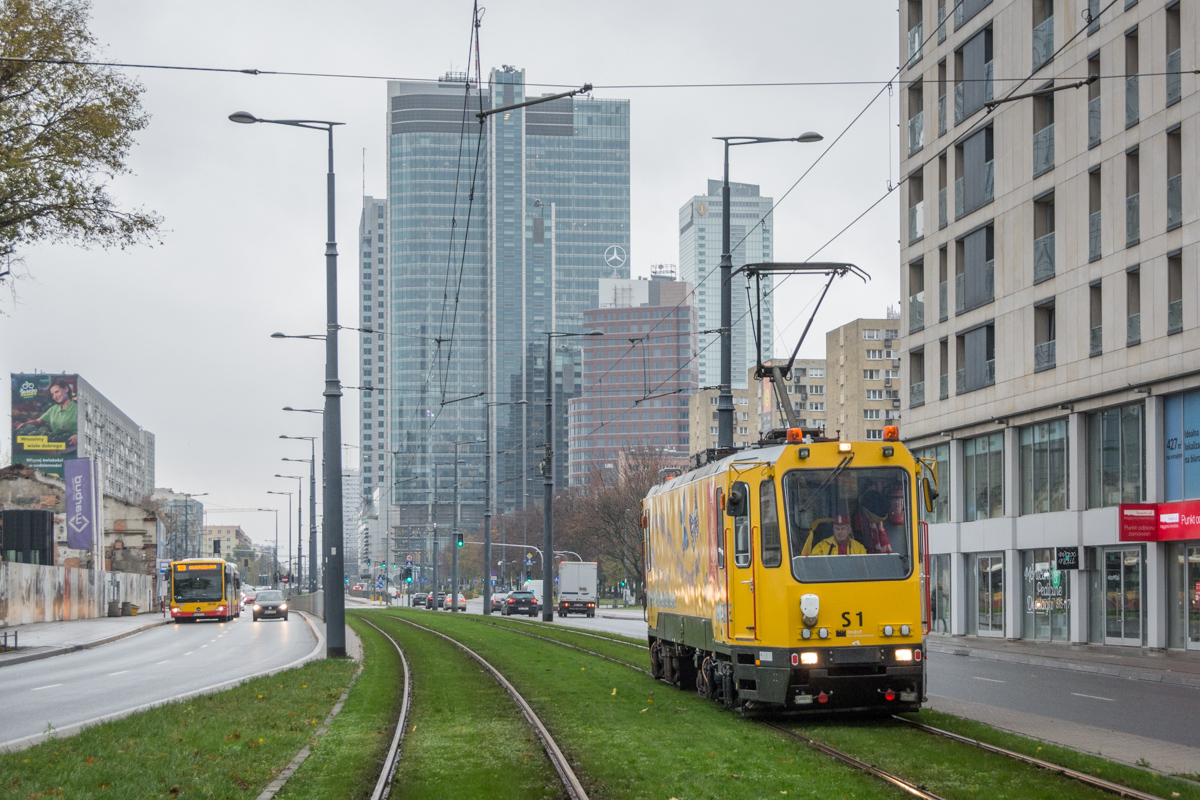 S1
Przygotowania do przywrĂłcenia ruchu tramwajowego na Prostej.

