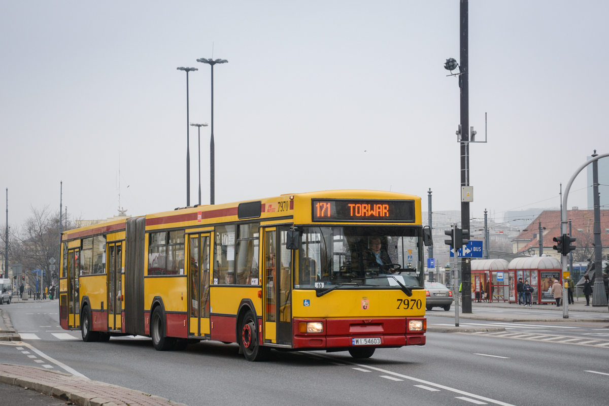 7970
Na dokĹadnie dwa tygodnie przed zamkniÄciem "Redutowej".
Słowa kluczowe: M181