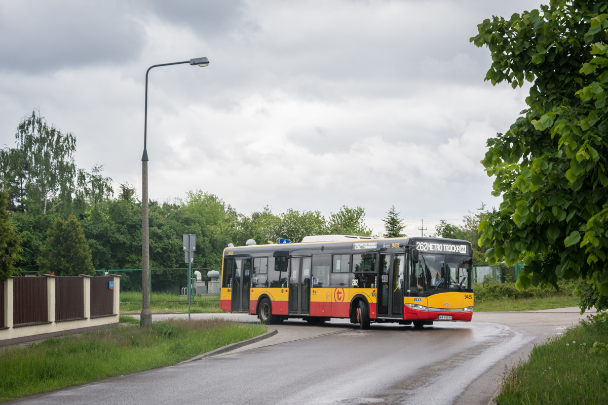 9435
W zastÄpstwie za tymczasowo wycofane Otokary, na wszystkie brygady linii 262 skierowane zostaĹy Solarisy z "PĹochociĹskiej".
Słowa kluczowe: DziwadĹo