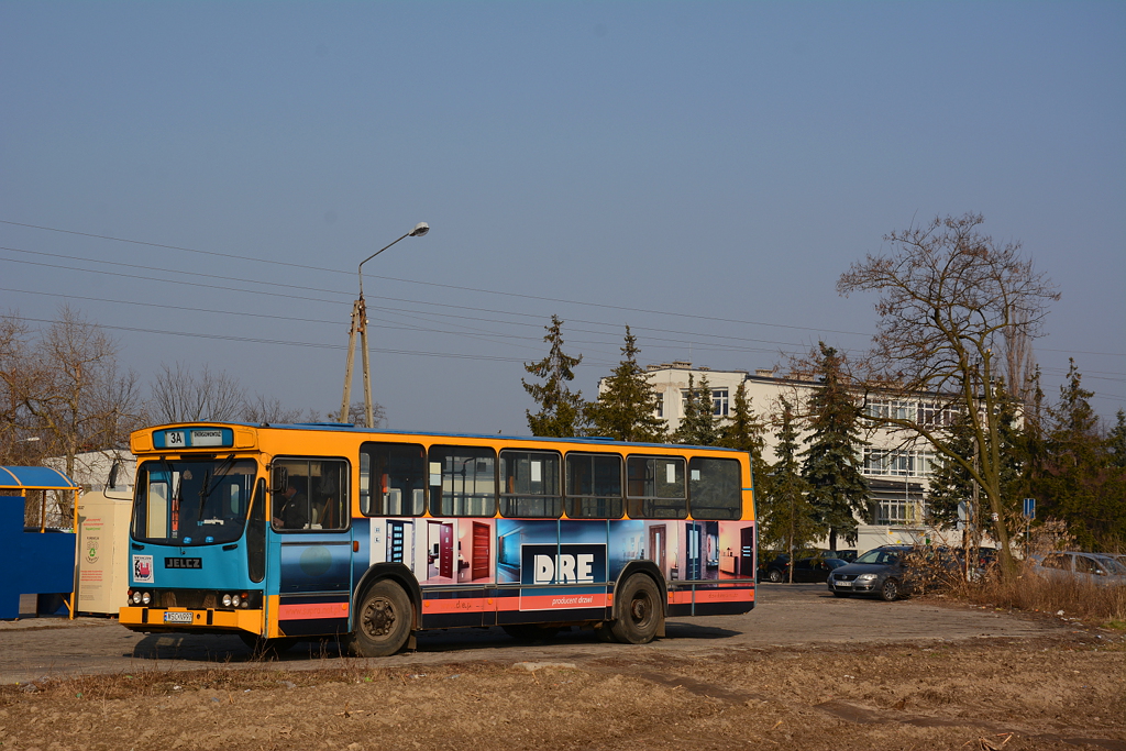 WSC N997
Mig oczekuje na odjazd w kierunku dworca PKP.
