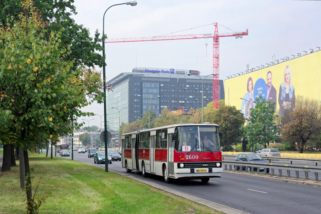 2600
Linia "B" kursowaĹa na trasie Politechnika - Zajezdnia Ostrobramska, a zawrotka odbywaĹa siÄ przy GUSie. 
Słowa kluczowe: DTP2014 IK280