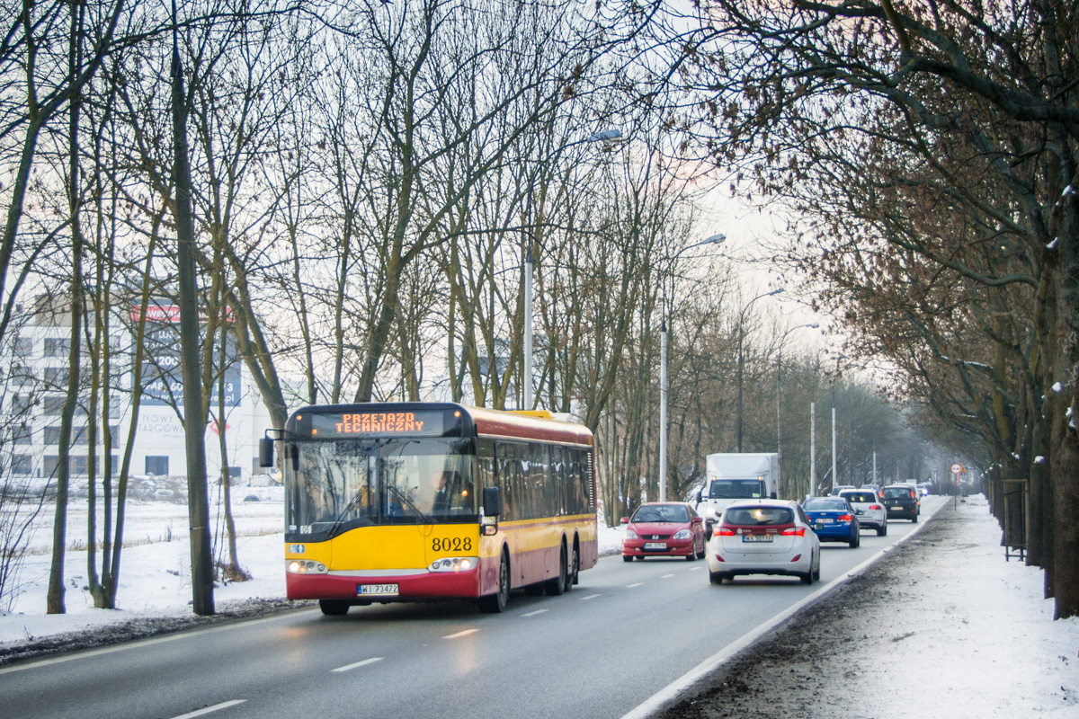 8028
Deska wraca na pusto z Dworca WileĹskiego, by wykonaÄ ostatni juĹź tego poranka pĂłĹkurs w obsĹudze brygady 05/512.
Słowa kluczowe: SU15 Zima