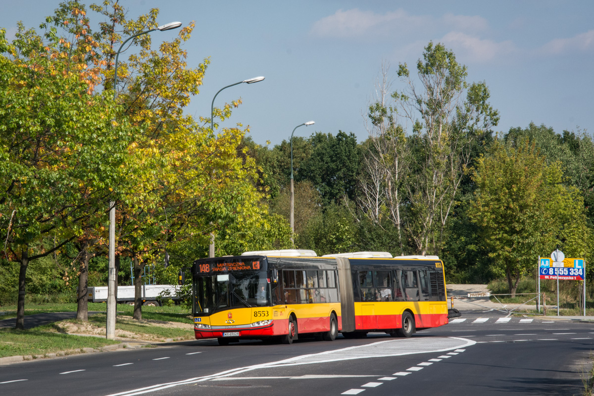 8553
Solaris skrÄca z ulicy Kiedacza w ulicÄ Ciszewskiego, ktĂłra niebawem moĹźe zostaÄ przedĹuĹźona do Osi KrĂłlewskiej. Powstanie wtedy drugie (po ulicy Nowokabackiej) poĹÄczenie drogowe Ursynowa z Wilanowem.
