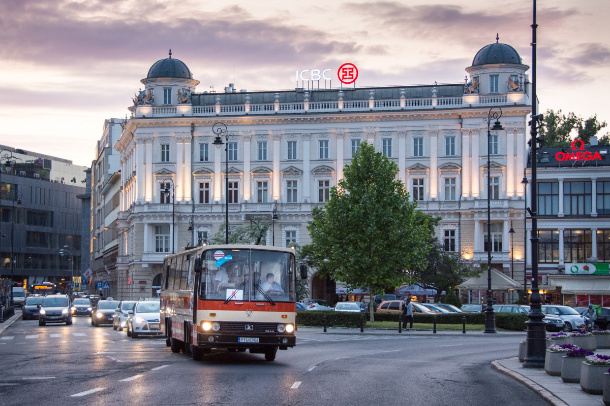 PTU EY06
Słowa kluczowe: NM2018 ZachĂłd Architektura