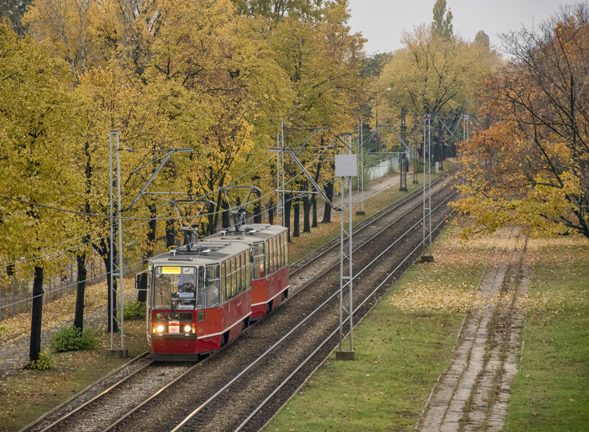 1000+1001
Jesiennie na JagielloĹskiej.
