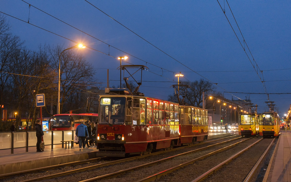 1252+1251
