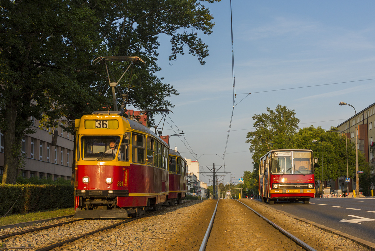 821+818
Spotkanie z Ikarusem 260.
Słowa kluczowe: Konstal13N IK260