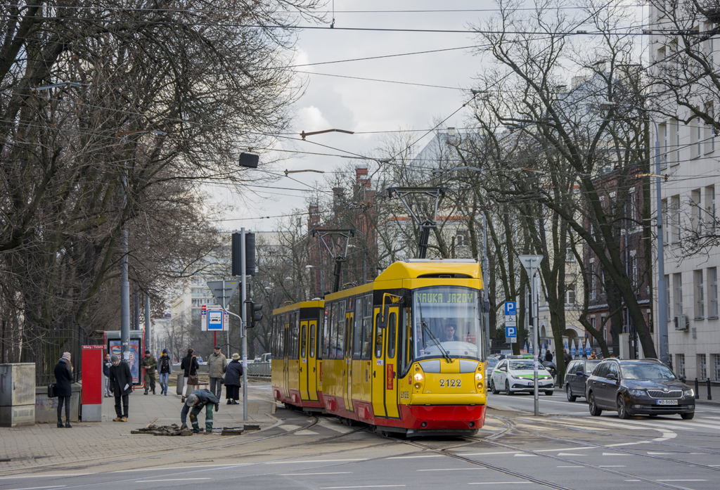 2122+2123
JuĹź prawie wszystkie delfiny zostaĹy przeniesione na MokotĂłw.
Słowa kluczowe: NaukaJazdy
