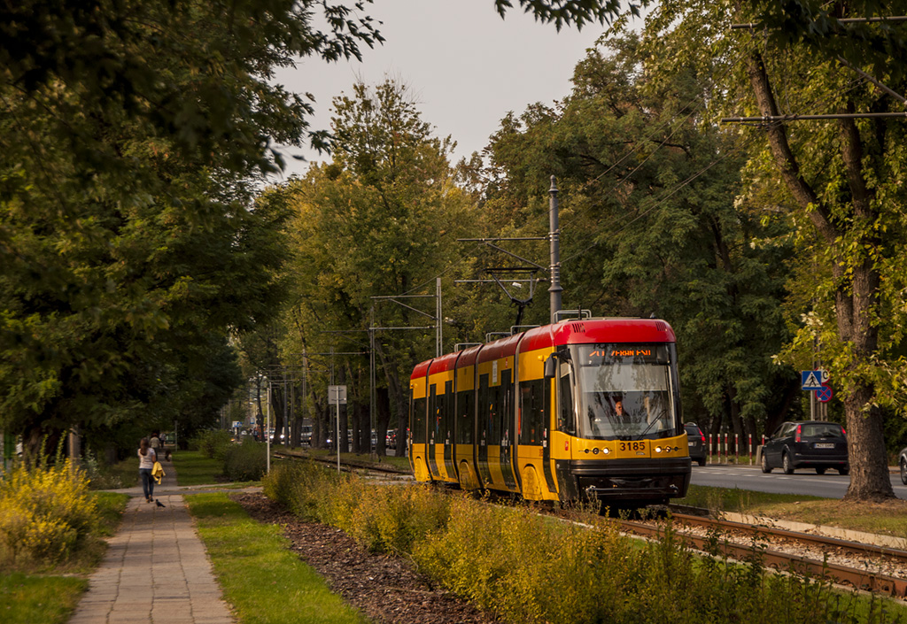 3185
CaĹÄ linie obsĹuguje zajezdnia Wola. Jest to jedna z kilku linii obsĹugiwanych wyĹÄcznie przez jednÄ zajezdnie.
