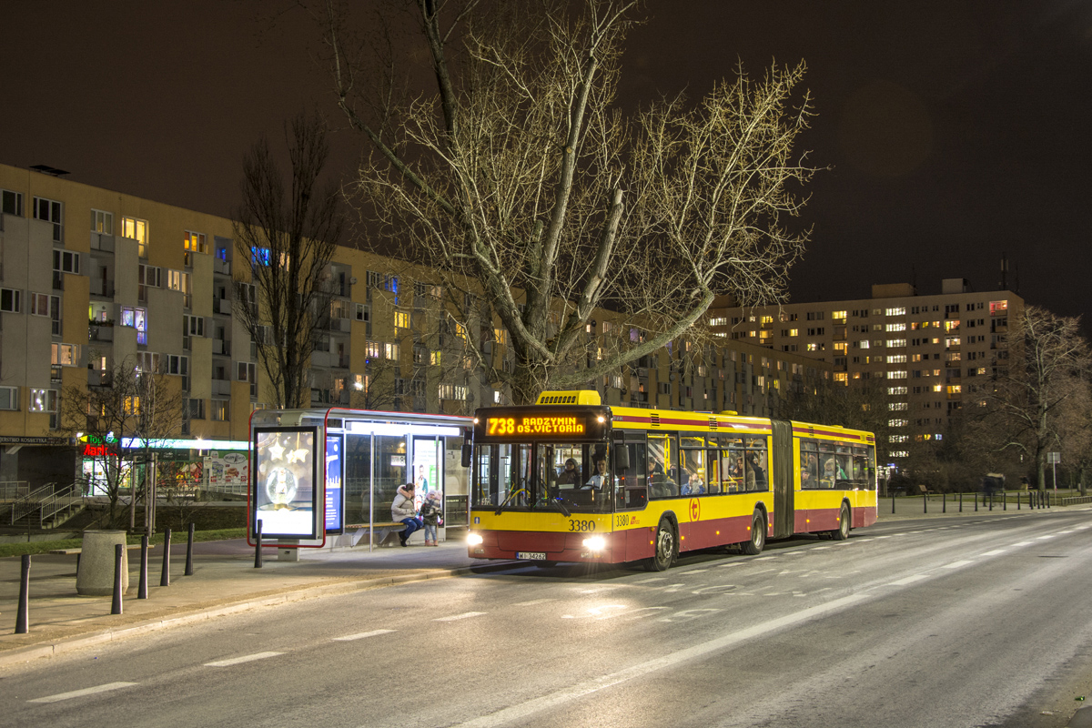 3380
Stare Many jeszcze trochÄ pojeĹźdĹźÄ.
