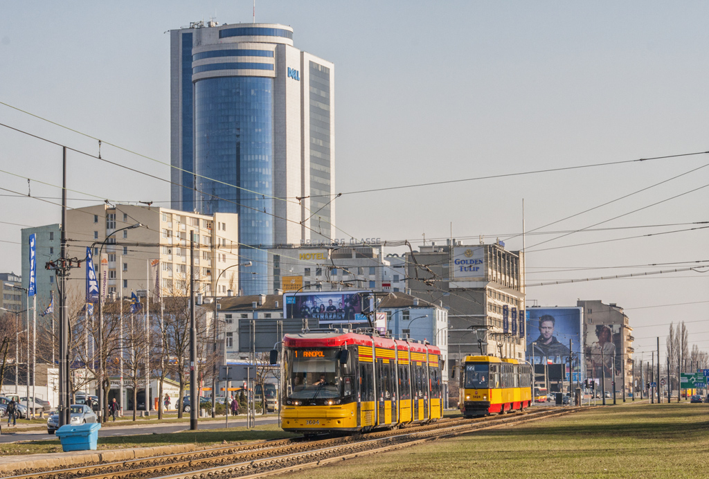 3604
Kolejny Jazz juĹź jeĹşdzi z pasaĹźerami. 
