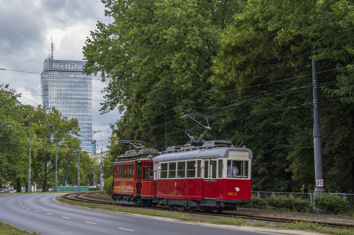 403-1+257
Zestaw wagonĂłw zjeĹźdĹźa po nakrÄceniu scen wraz z nimi na moĹcie Poniatowskiego.
