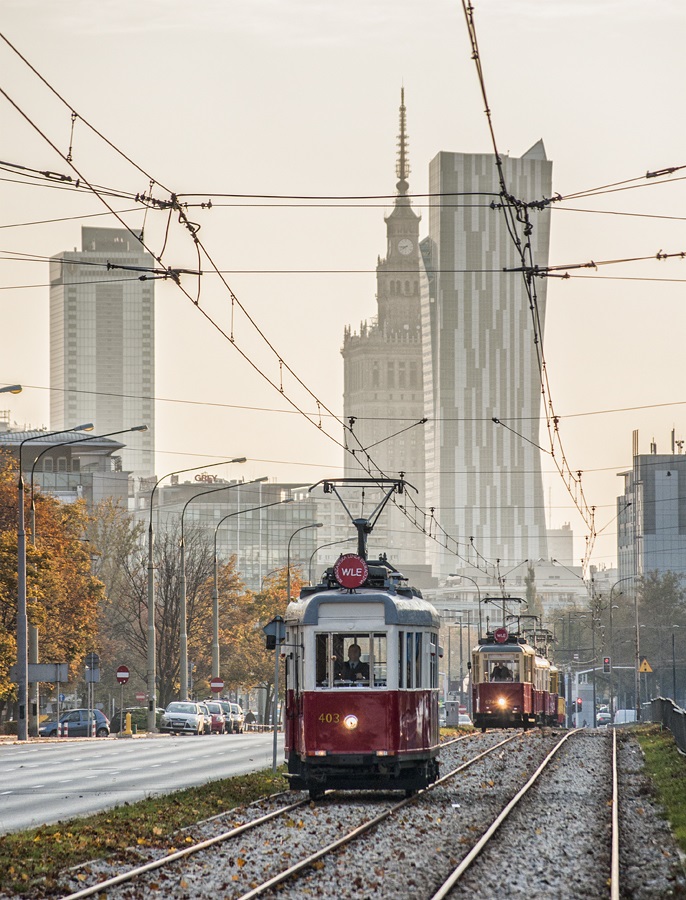 403
Na czele wagonĂłw "klasycznych"
Słowa kluczowe: Skyline Parada