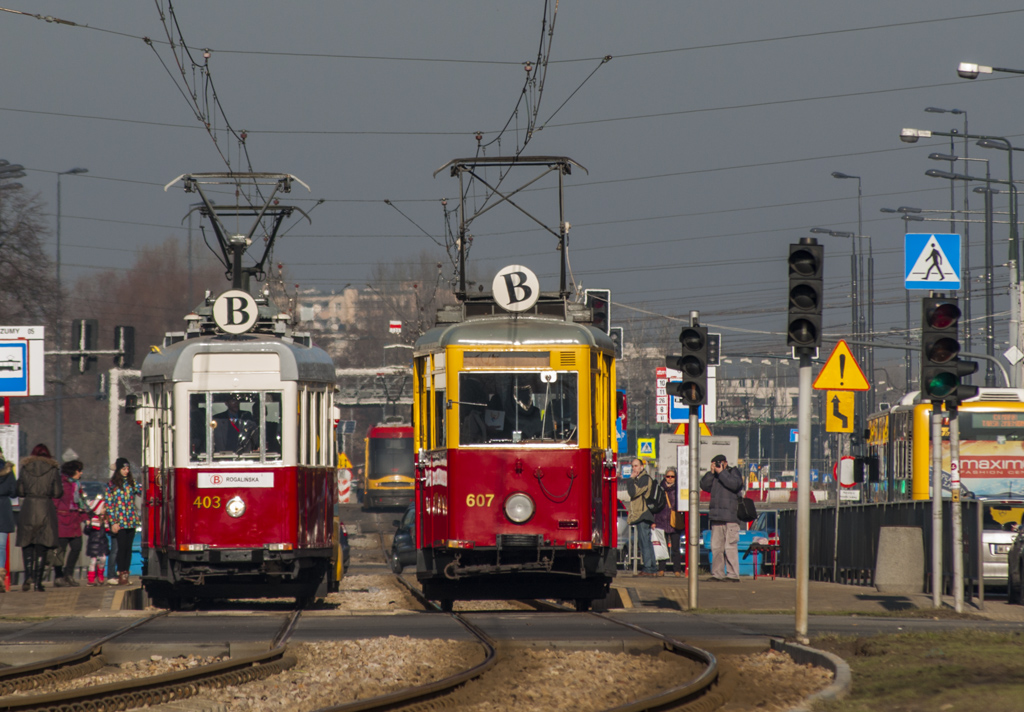 607
Mijanka dwĂłch zabytkĂłw.
