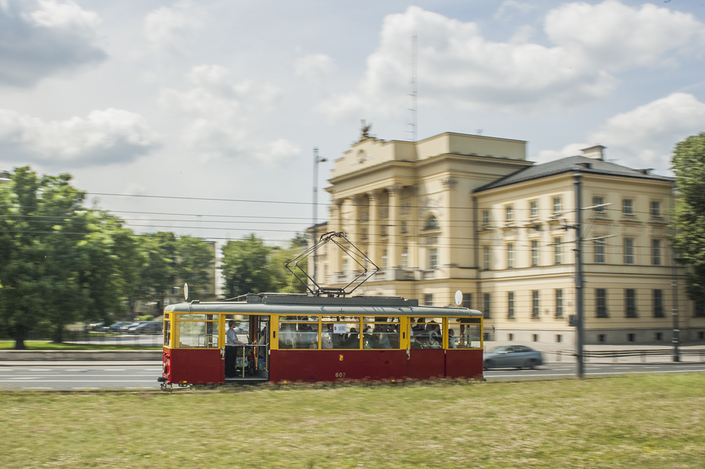 607
Dynamicznie na D.
Słowa kluczowe: Architektura Panning