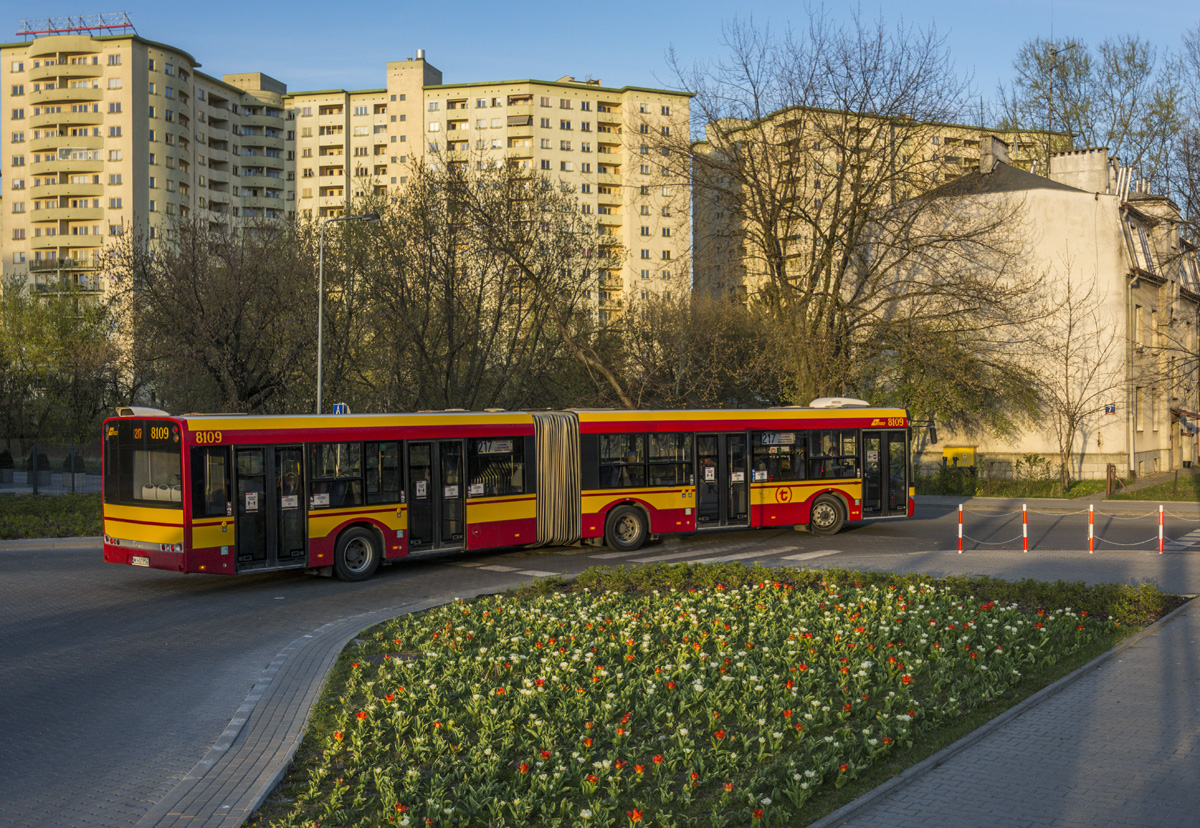 8109
Przegub z serii, ktĂłra zapoczÄtkowaĹa w 2007 roku rzeĹş IkarusĂłw na zajezdni Woronicza.
