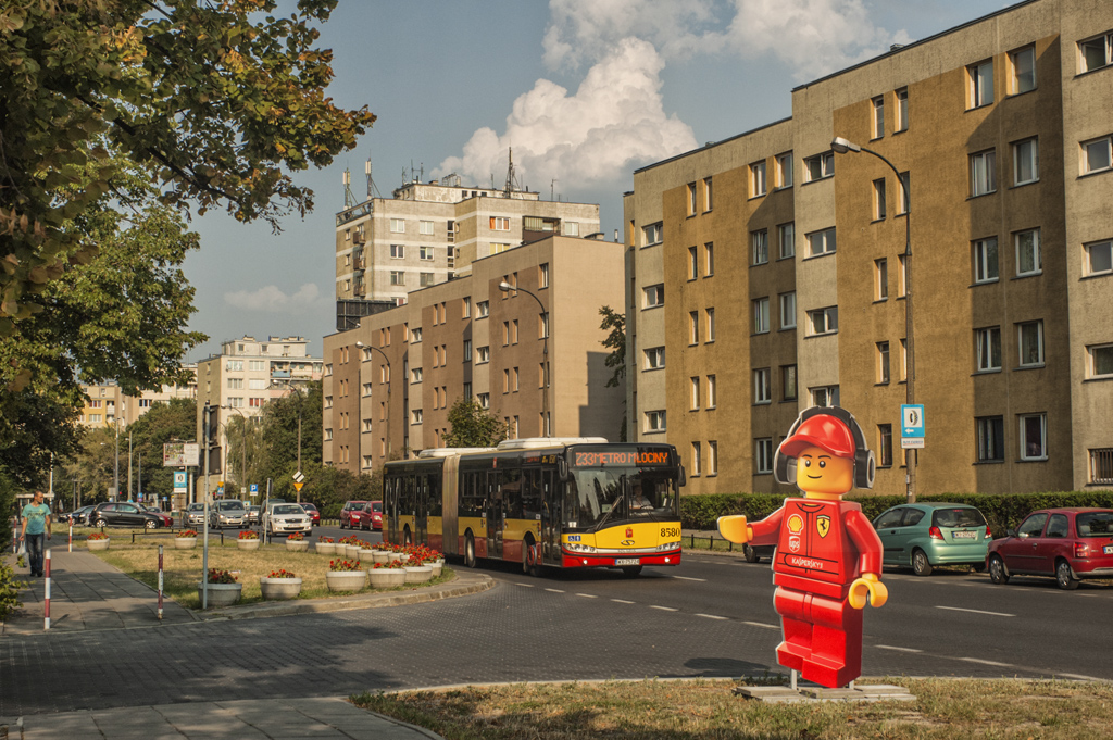 8580
Linia Z33 zastÄpowaĹa caĹkowicie tramwaje na odcinku od Ronda RadosĹawa do alei Reymonta.
