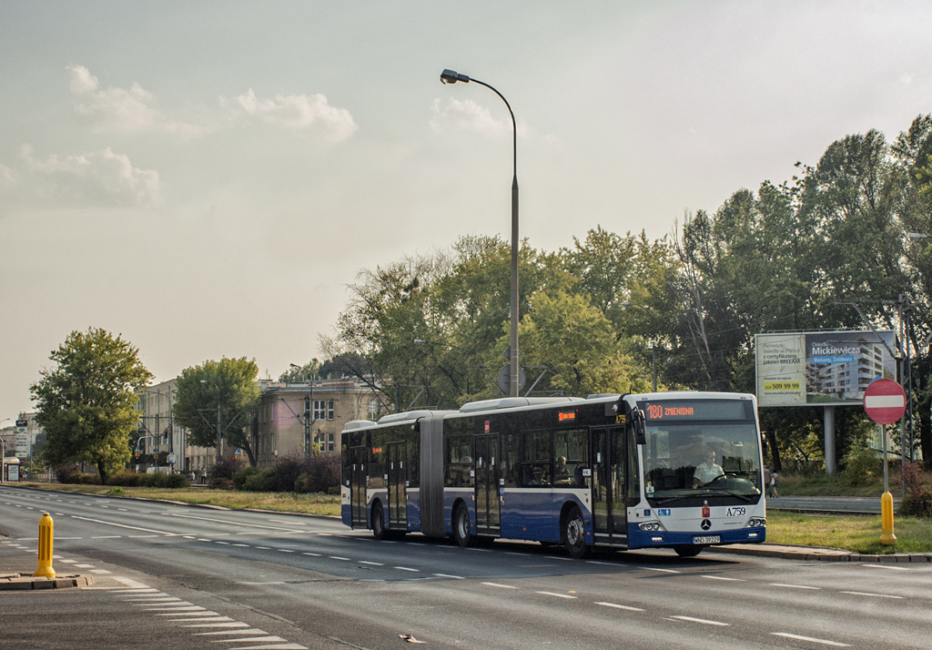 A759
Mercedes z Krakowa dzisiaj na 4/180.
