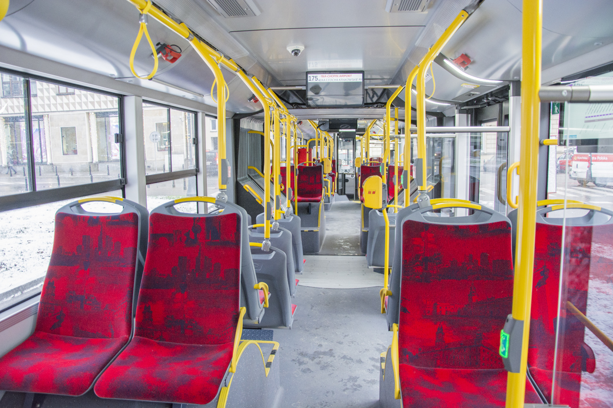7100
Widok z koĹca autobusu.
Słowa kluczowe: wnÄtrze