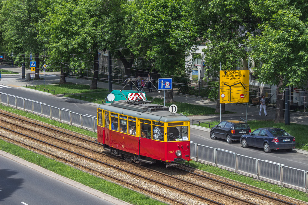 607
Linia D uruchomiona 31.05 z okazji dnia dziecka. KursowaĹa na trasie Marymont-Potok - Pl. Narutowicza
