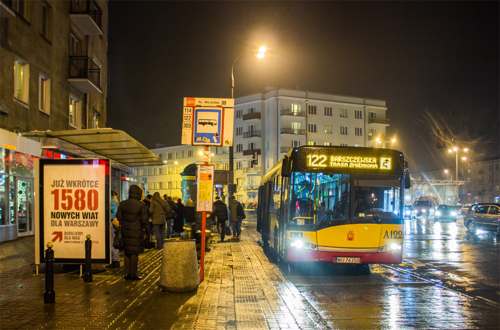 A122
Wymiana wiat przystankowych postÄpuje. W miejsce starych, wysĹuĹźonych wiat pojawiajÄ siÄ nowe, takie jak na zdjÄciu. DuĹźÄ zmianÄ moĹźna zauwaĹźyÄ na Ĺťoliborzu - powstaĹo 5 nowych wiat przy Pl. Wilsona i jedna przy Pl. InwalidĂłw.
Słowa kluczowe: MOBSU12_1