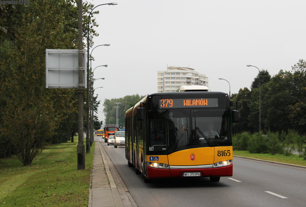 8165
DziĹ 1 wrzeĹnia. Uczniowie wracajÄ do szkĂłĹ. Z tej okazji uruchomione zostaĹy 2 nowe linie autobusowe - 334 i 379. Ta druga, widoczna na zdjÄciu, kursuje z Miasteczka WilanĂłw do pÄtli przy ul. Wiertniczej. Jedyny kurs tej linii rusza o 7:35 z przystanku Branickiego. 
