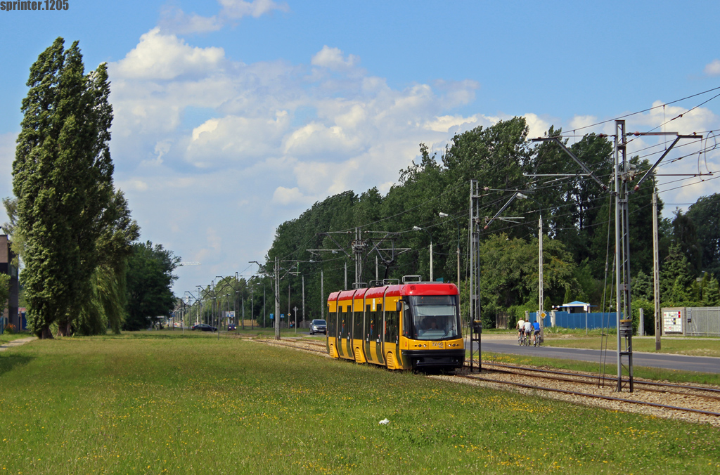 3246
JuĹź 01.02.2015 planowane jest uruchomienie przystankĂłw warunkowych dla tramwajĂłw. Na pierwszy ogieĹ idzie, widoczny na zdjÄciu, odcinek ĹťeraĹ Wschodni - Annopol, a takĹźe ĹťeraĹ FSO - Rondo StarzyĹskiego.
