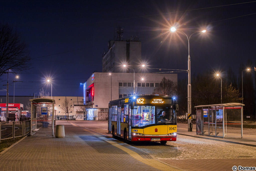 1047
Jednym z efektĂłw zakoĹczenia kontraktu na Soliny i Libera jest przejÄcie przez "KleszczowÄ" obsĹugi weekendowej linii N52, czyli nocnego wcielenia 713. Wykonuje ona dwa (!) kursy - 0.50 i 2.50 z cm. Wolskiego i z powrotem, kierowca miÄdzy tym kursami ma... 1,5 godziny postoju.
