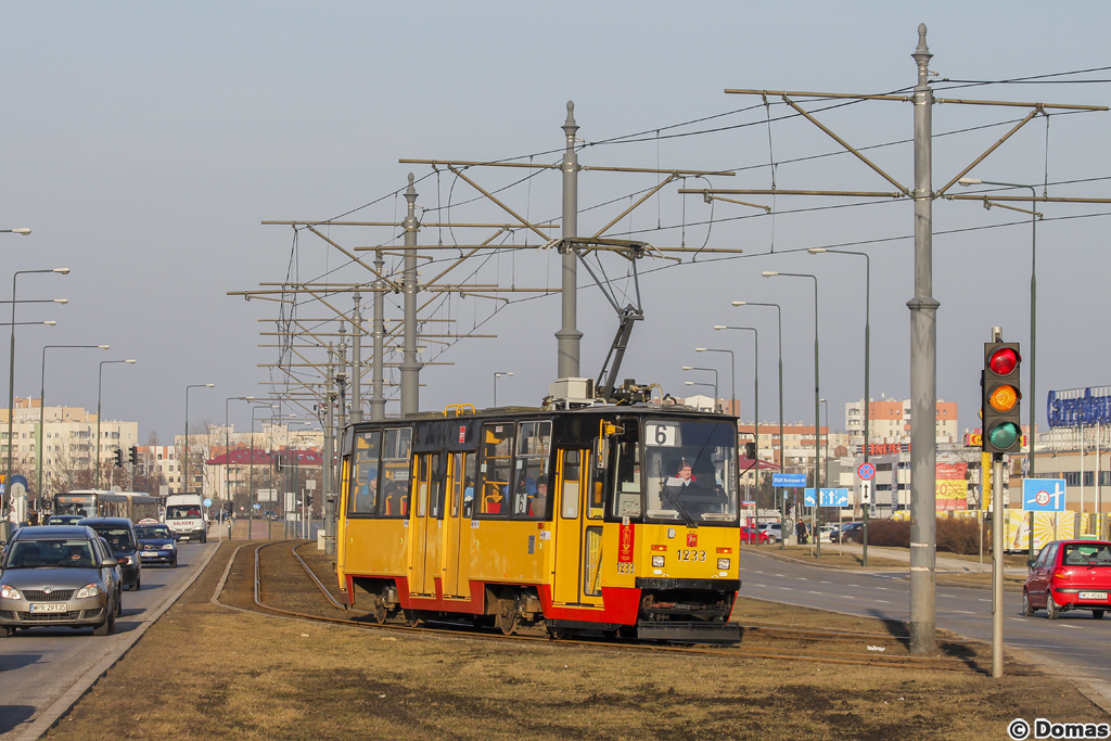 1233
JuĹź od jutra widoczna linia zostanie wycofana z odcinka Metro MĹociny - KoĹa i zostanie zastÄpiona nowÄ liniÄ - 11 kursujÄcÄ z Metra MĹociny do Metra Marymont przez PowstaĹcĂłw ĹlÄskich, WolskÄ, ProstÄ, Jana PawĹa II i PopieĹuszki.
