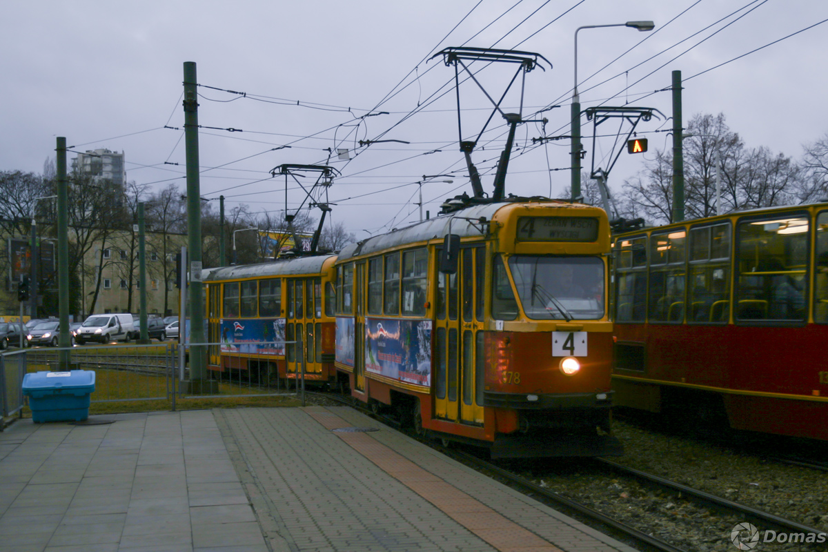 578+826
